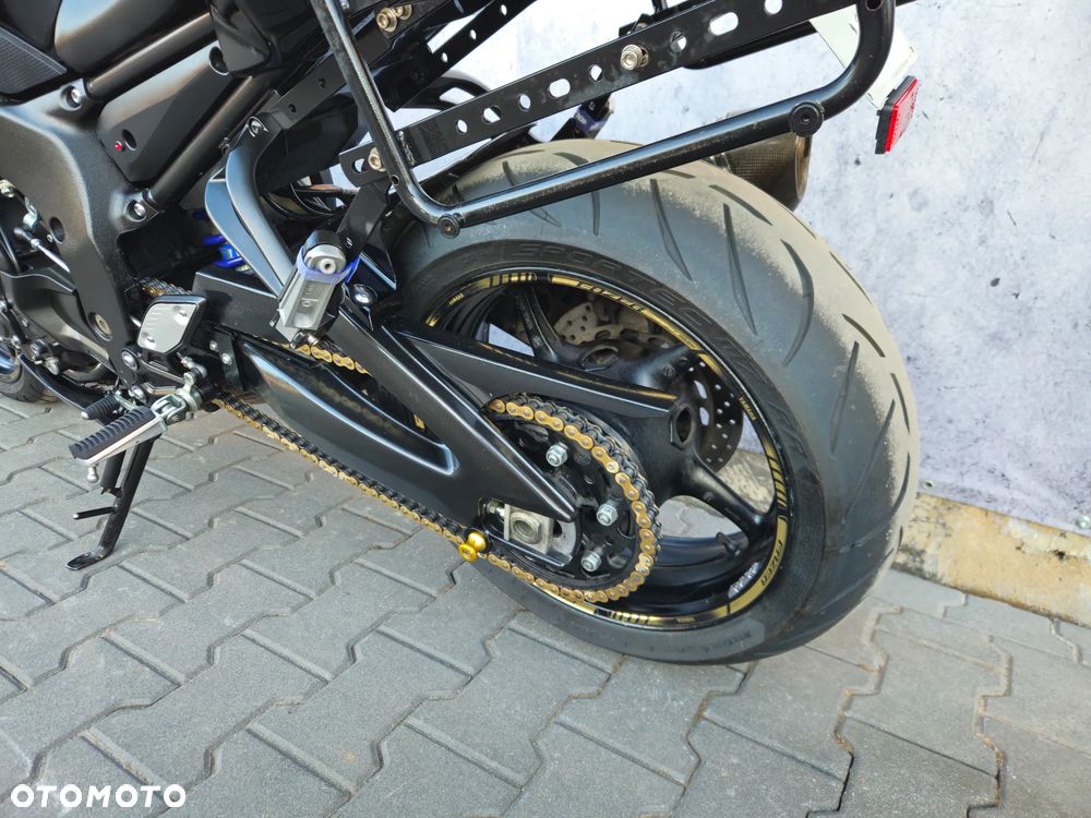 Yamaha FZ8 - 22