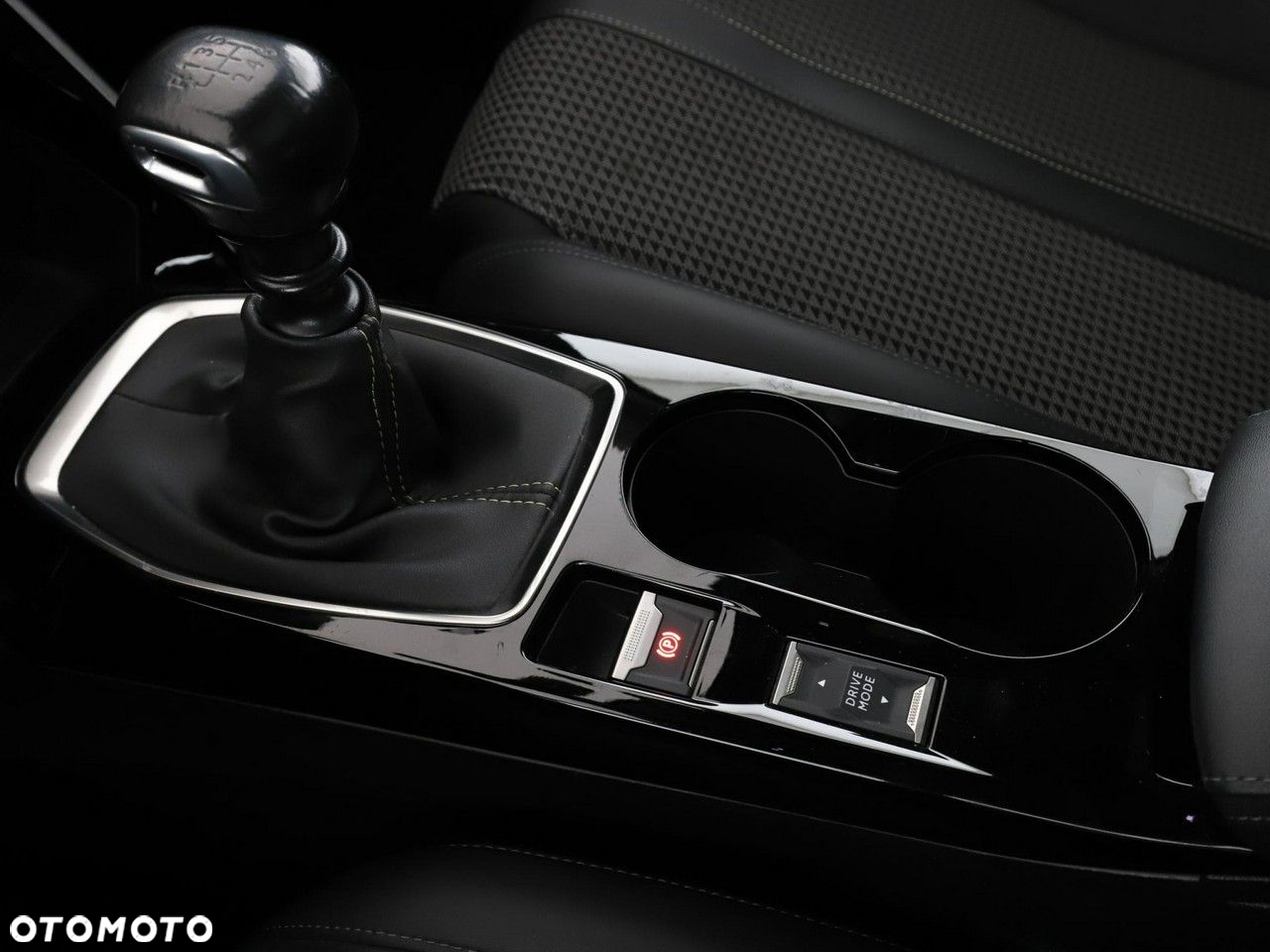 Peugeot 2008 1.2 PureTech GT Line S&S - 30