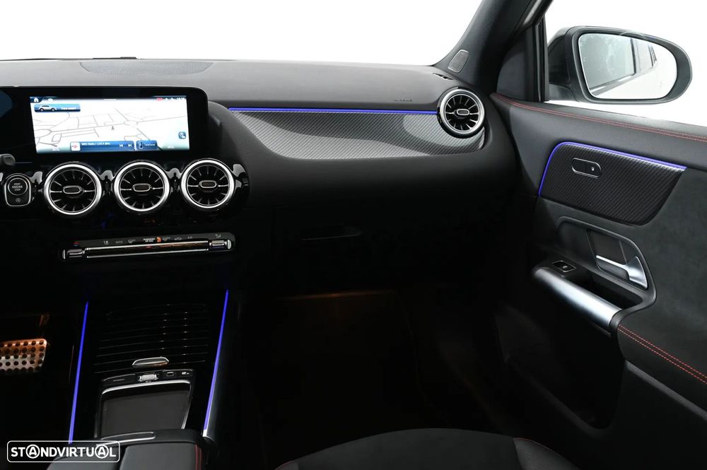 Mercedes-Benz GLA 200 d AMG Line - 13