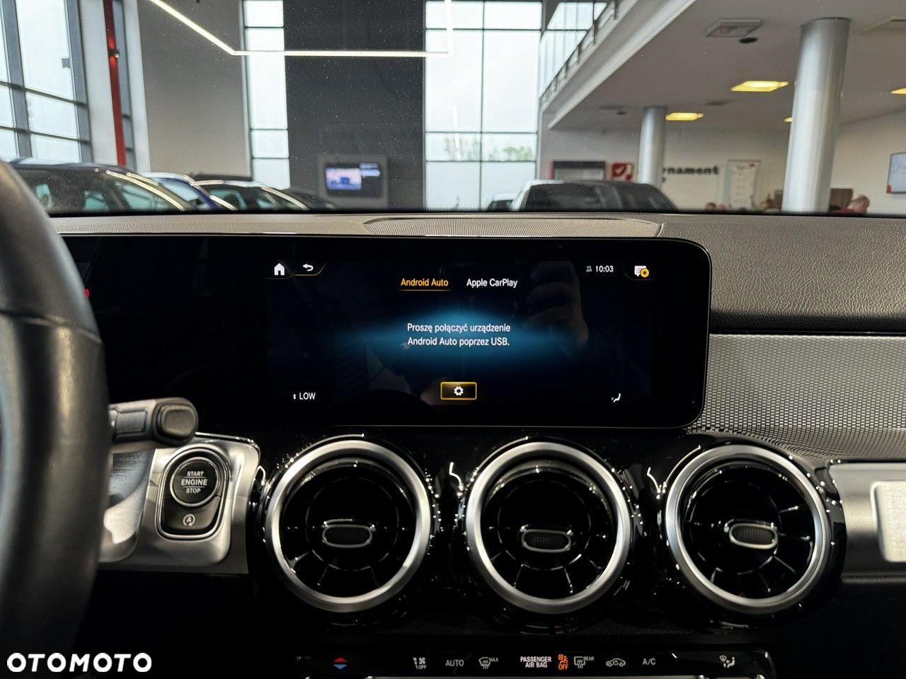 Mercedes-Benz GLB - 29