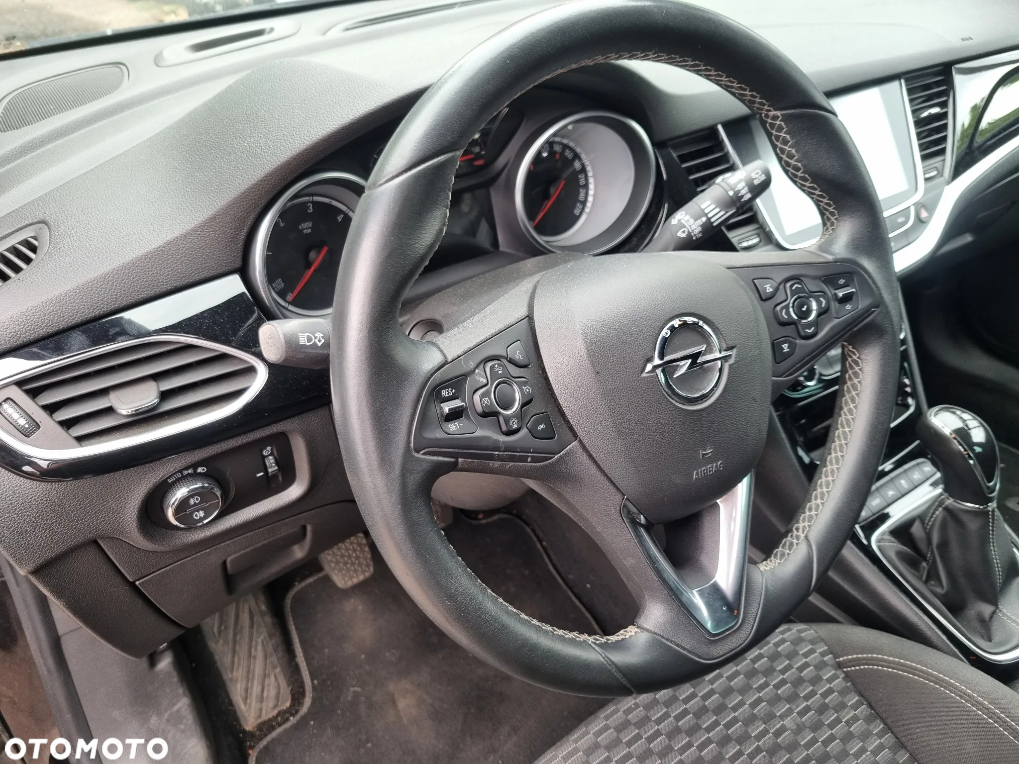Opel Astra IV 1.6 CDTI Cosmo - 9