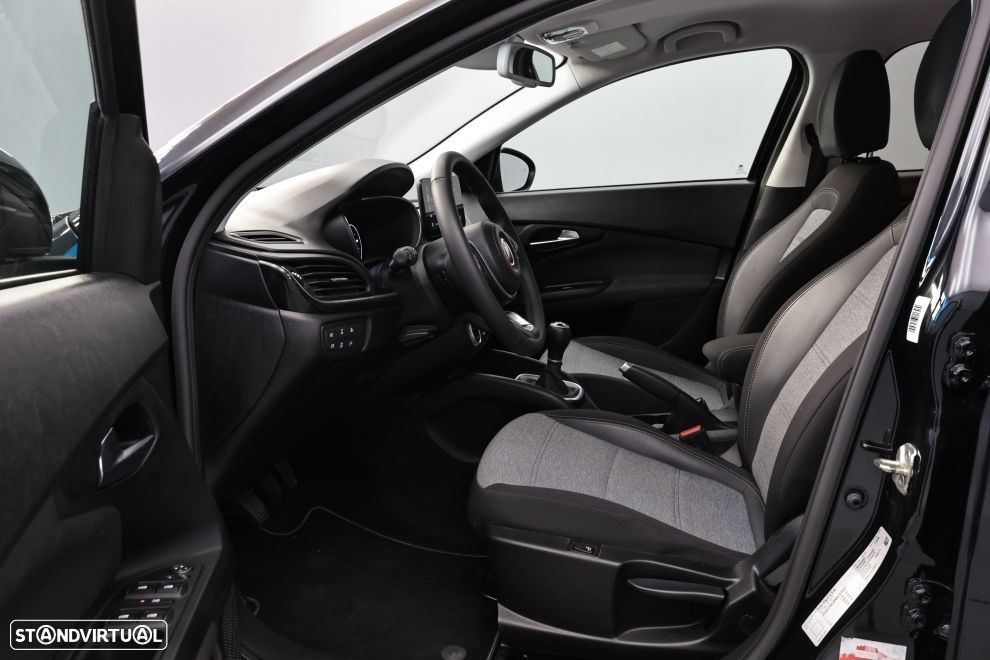 Fiat Tipo Station Wagon Cross 1.0 GSE T3 Cross - 23