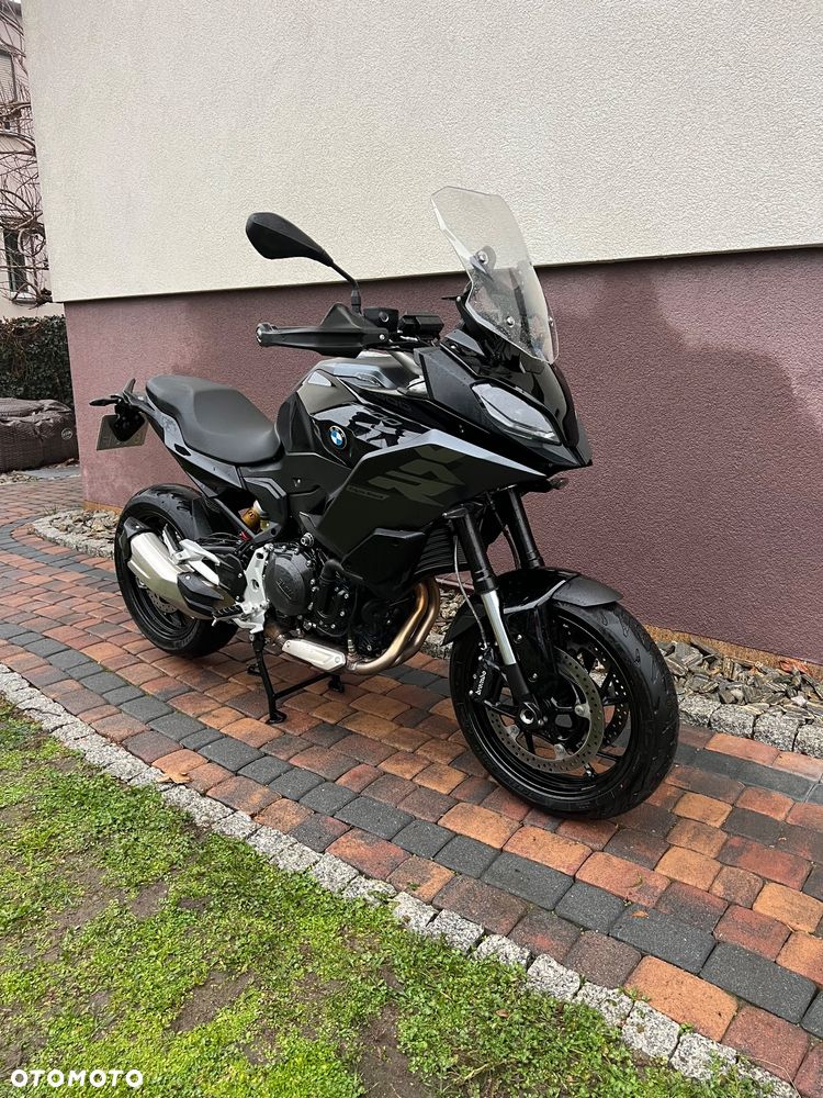 BMW F - 10