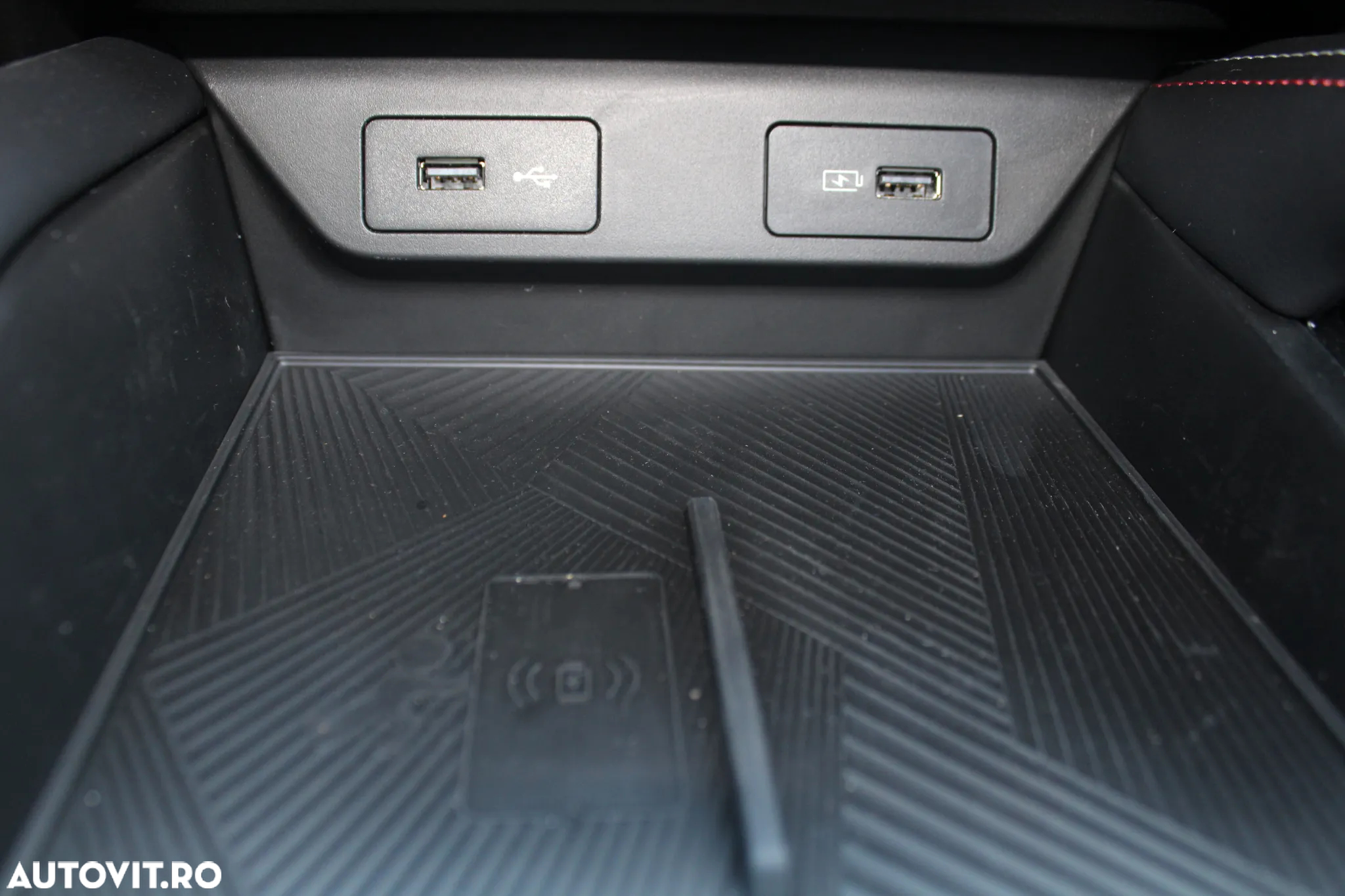 Geely Coolray - 22