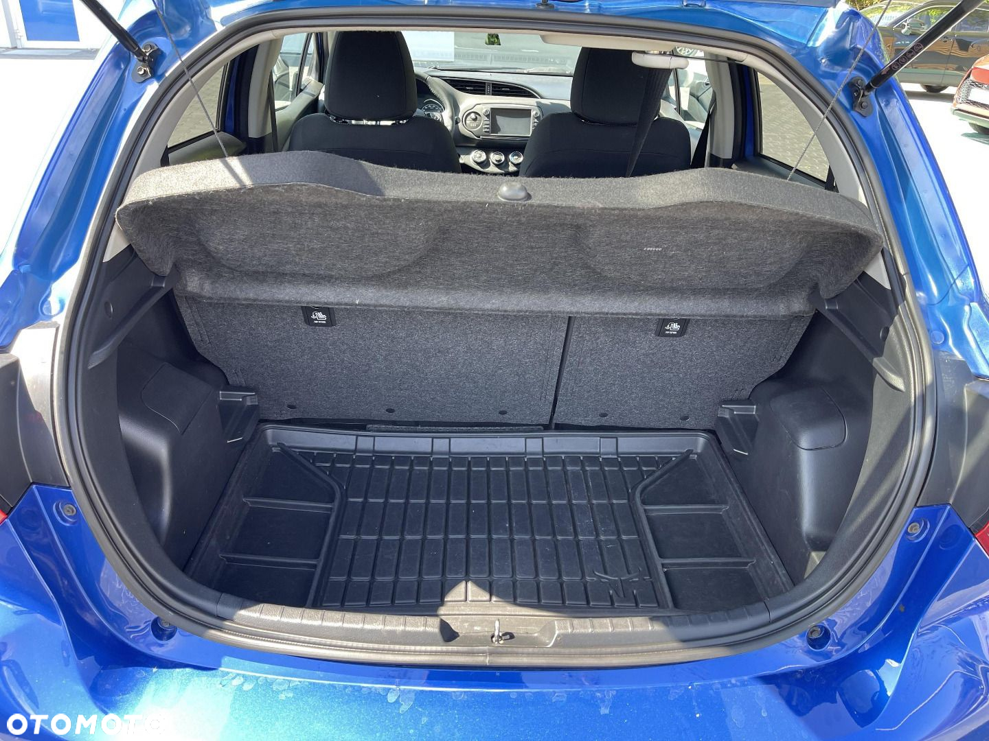 Toyota Yaris - 12