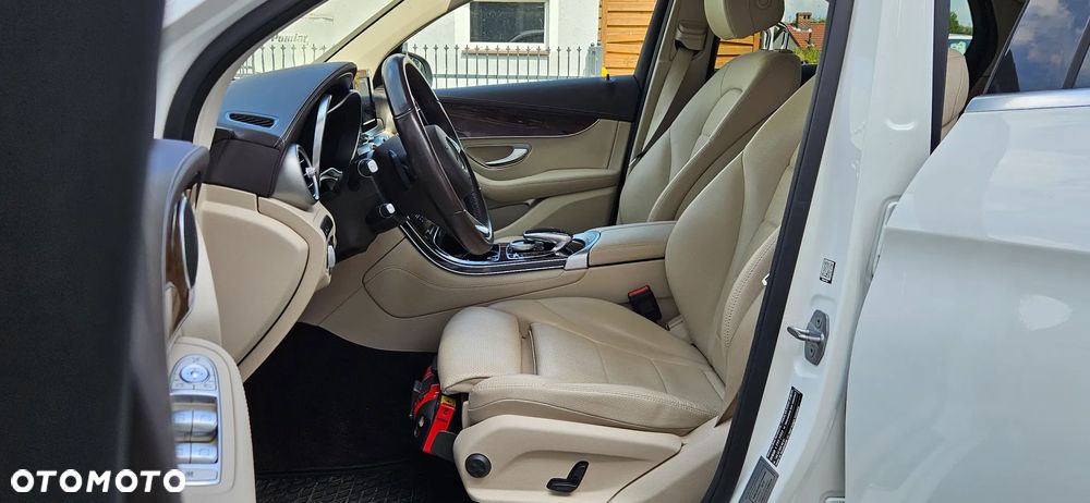 Mercedes-Benz GLC 220 d 4Matic 9G-TRONIC - 26