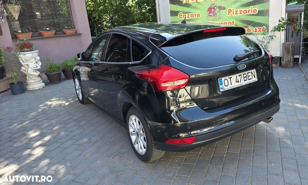 Ford Focus 2.0 TDCI Powershift Titanium - 14