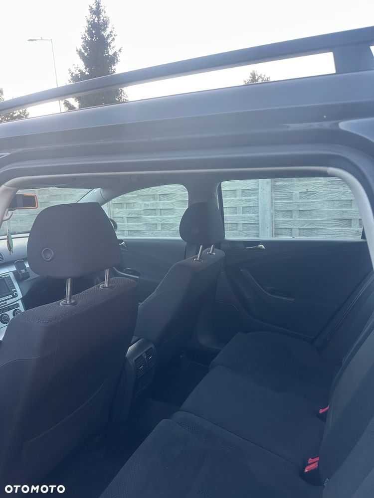 Volkswagen Passat 2.0 TDI Individual - 9