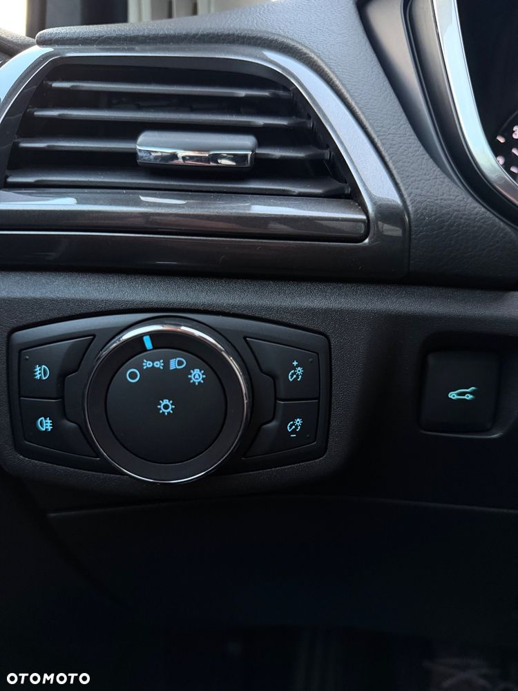 Ford Mondeo 2.0 EcoBlue Titanium - 25