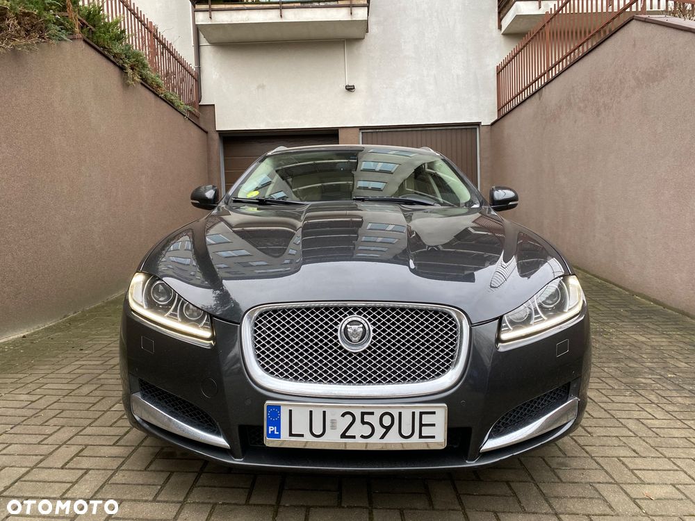 Jaguar XF - 32