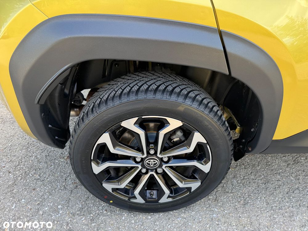 Toyota Yaris Cross Hybrid 1.5 Executive - 32