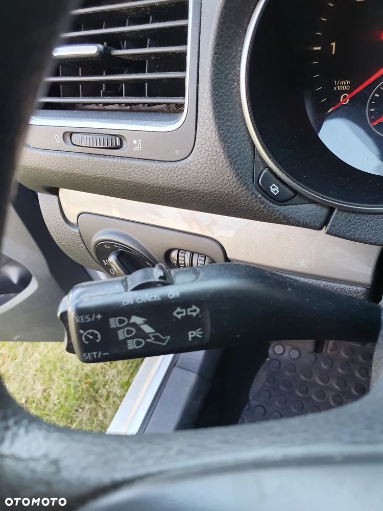 Volkswagen Golf - 12