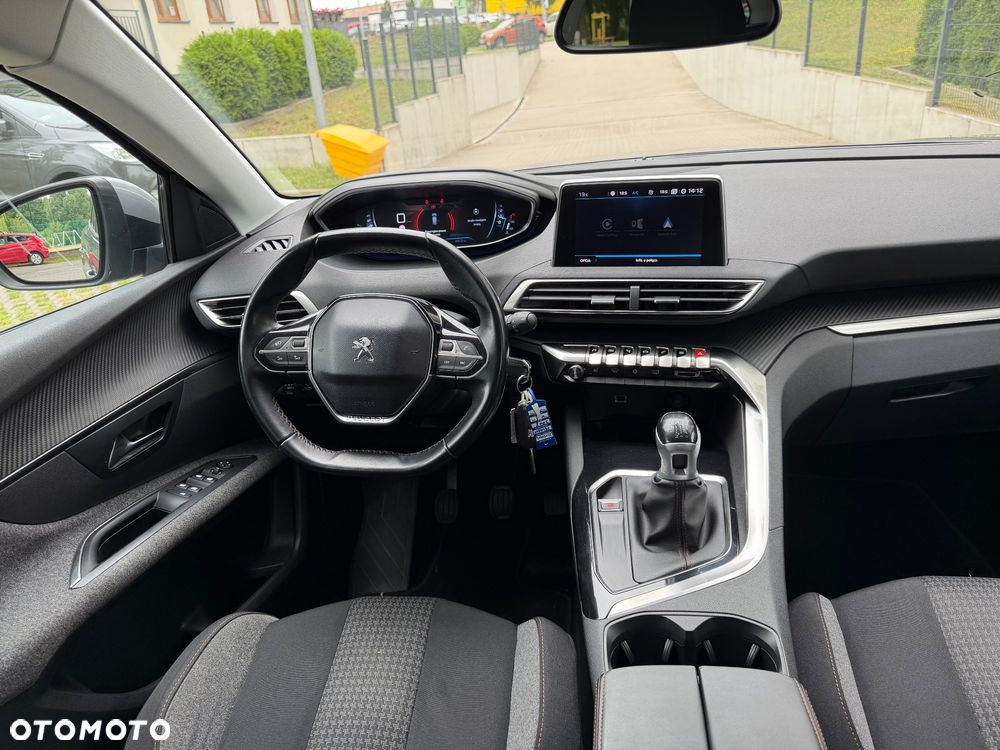 Peugeot 3008 - 18