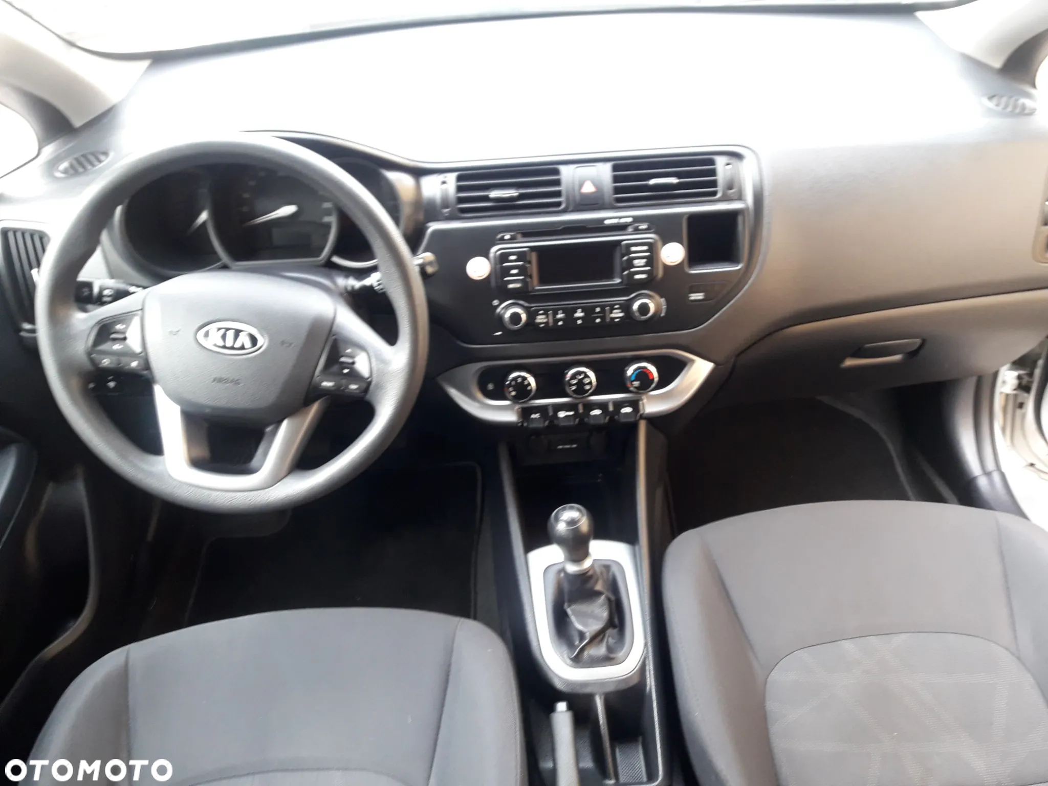 Kia Rio 1.2 Business Line - 23