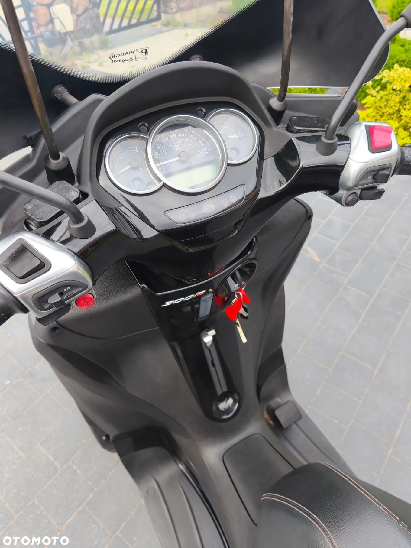 Piaggio MP-3 - 13