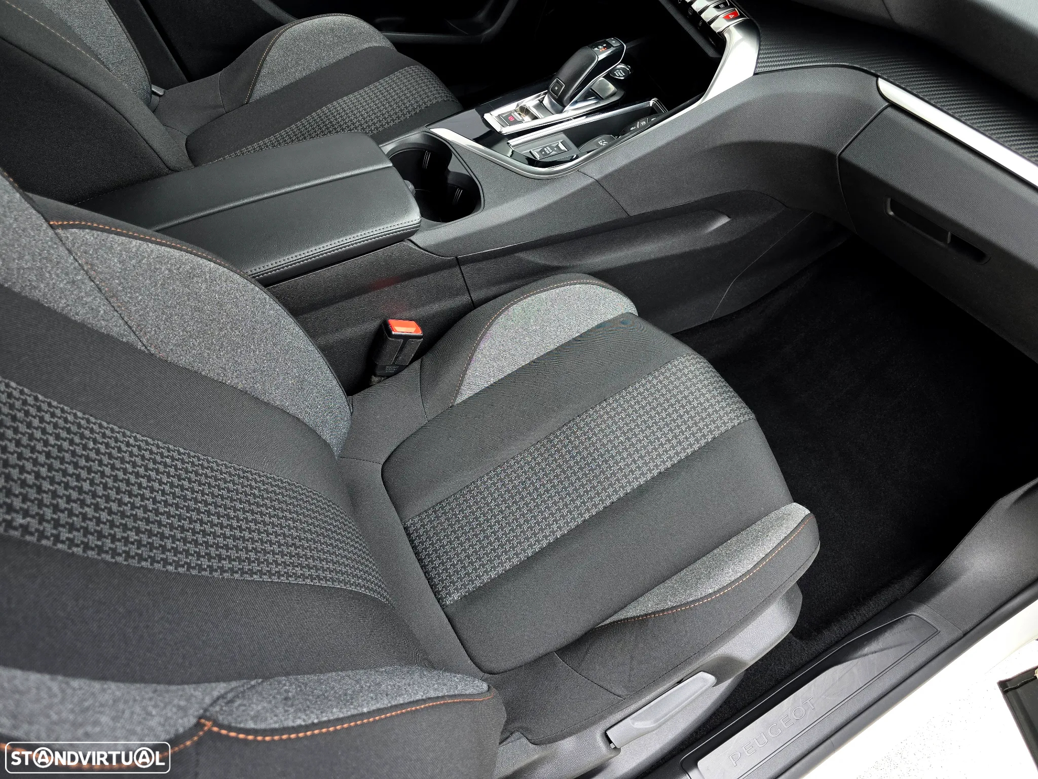 Peugeot 3008 PureTech 130 Stop & Start GPF EAT8 Allure Pack - 26