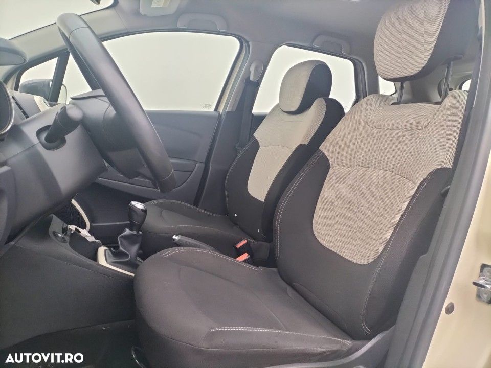 Renault Captur - 16