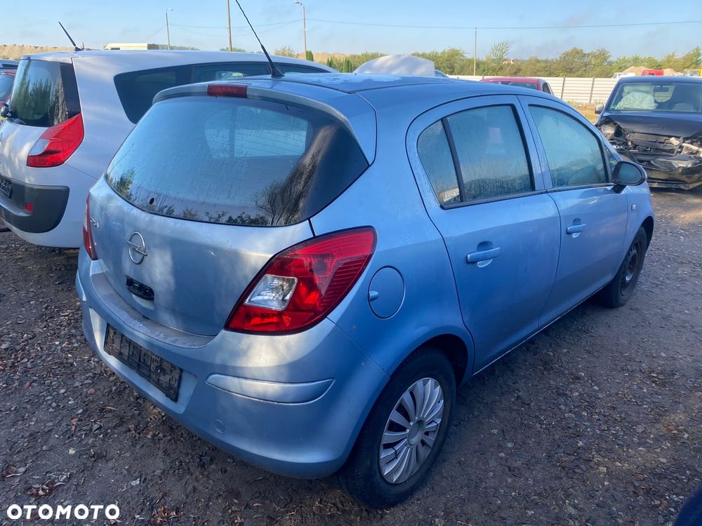 229 / Opel Corsa D /  Na Części / - 1
