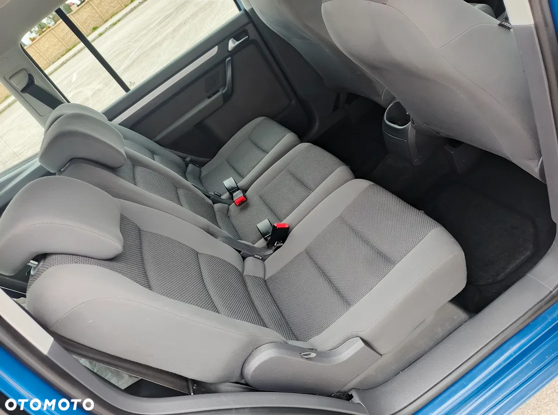 Volkswagen Touran 1.6 TDI DPF BlueMotion Technology Comfortline - 19