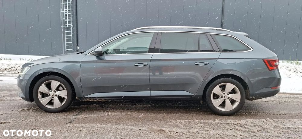 Skoda Superb 2.0 TDI 4x4 Style DSG - 8