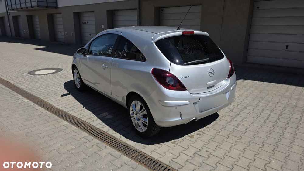 Opel Corsa 1.4 16V Sport - 14