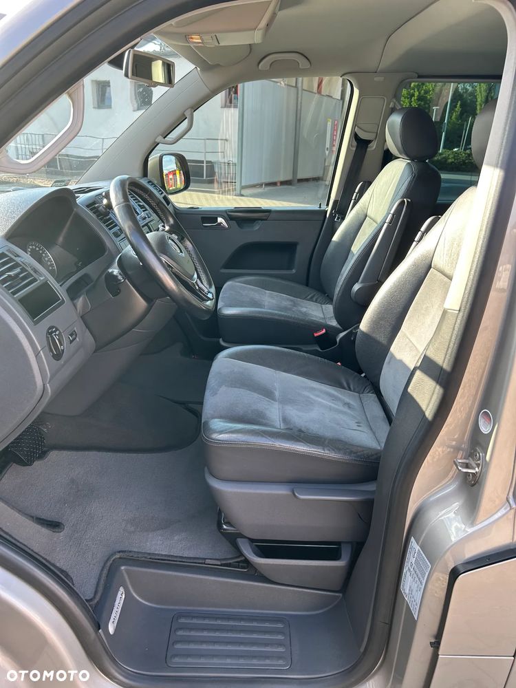 Volkswagen Multivan - 13