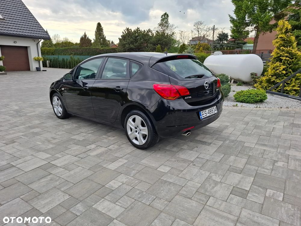 Opel Astra 1.4 Turbo Cosmo - 9