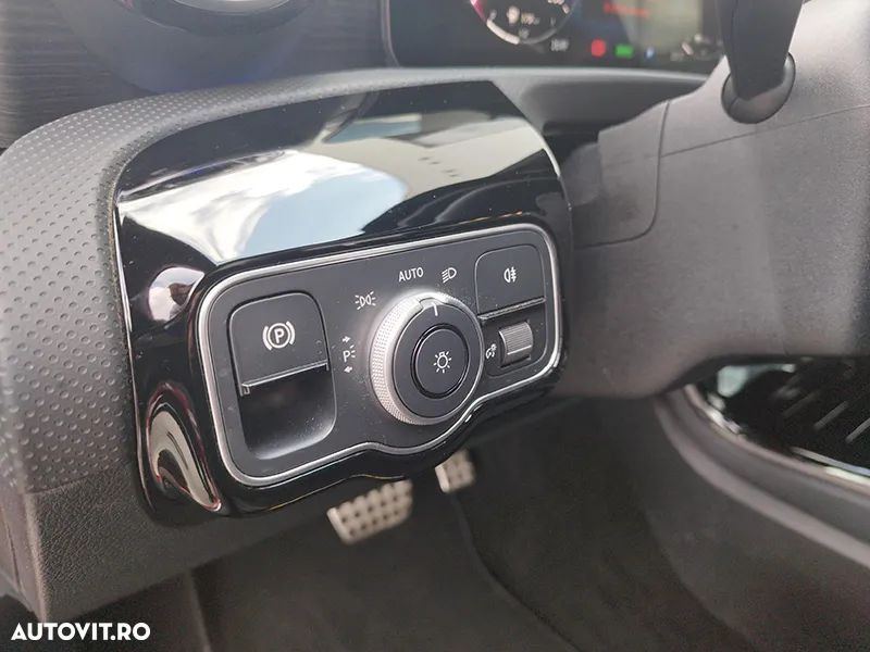 Mercedes-Benz A - 16