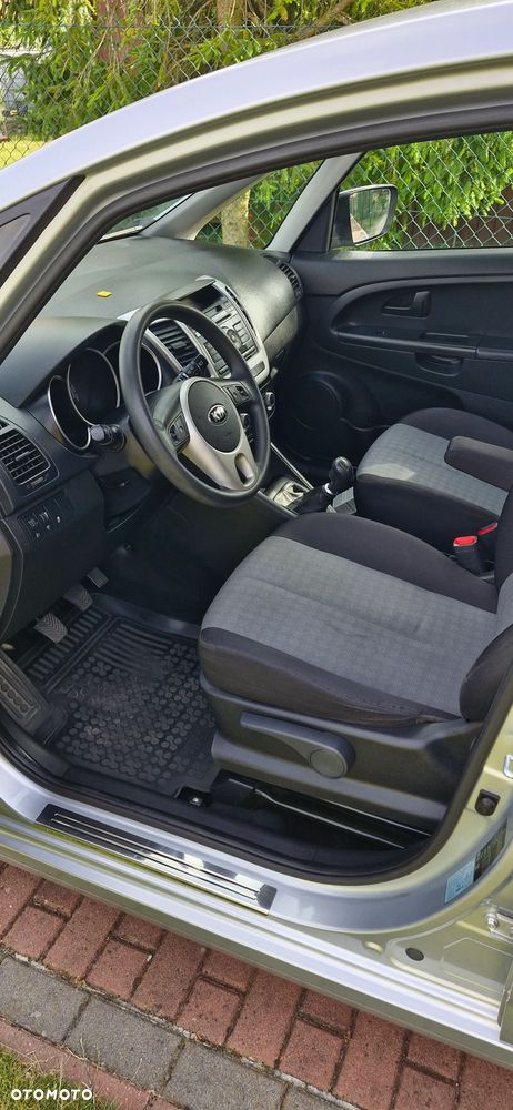 Kia Venga 1.4 CRDi L - 4