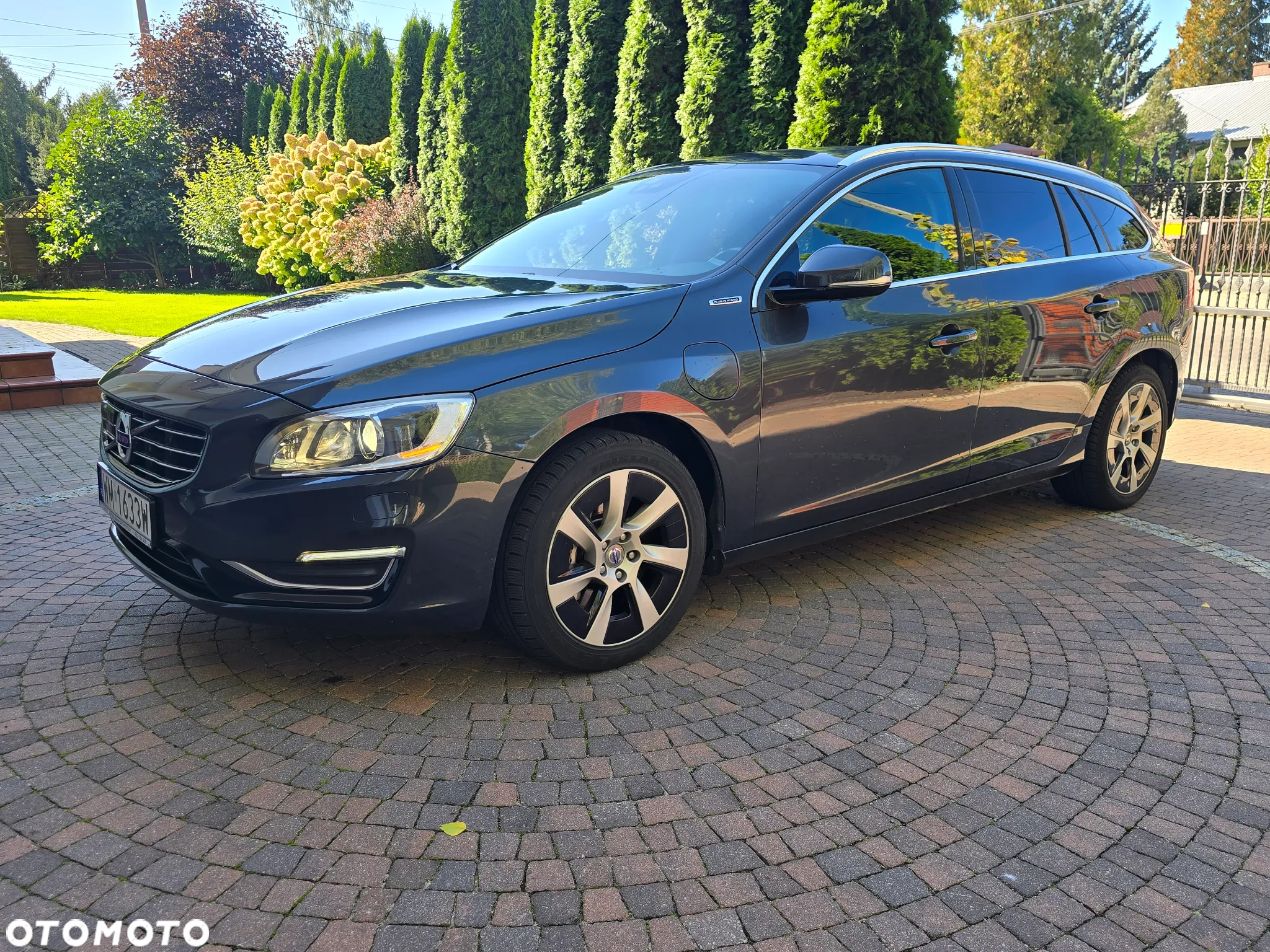 Volvo V60 D6 AWD Plug-in Hybrid Summum - 21