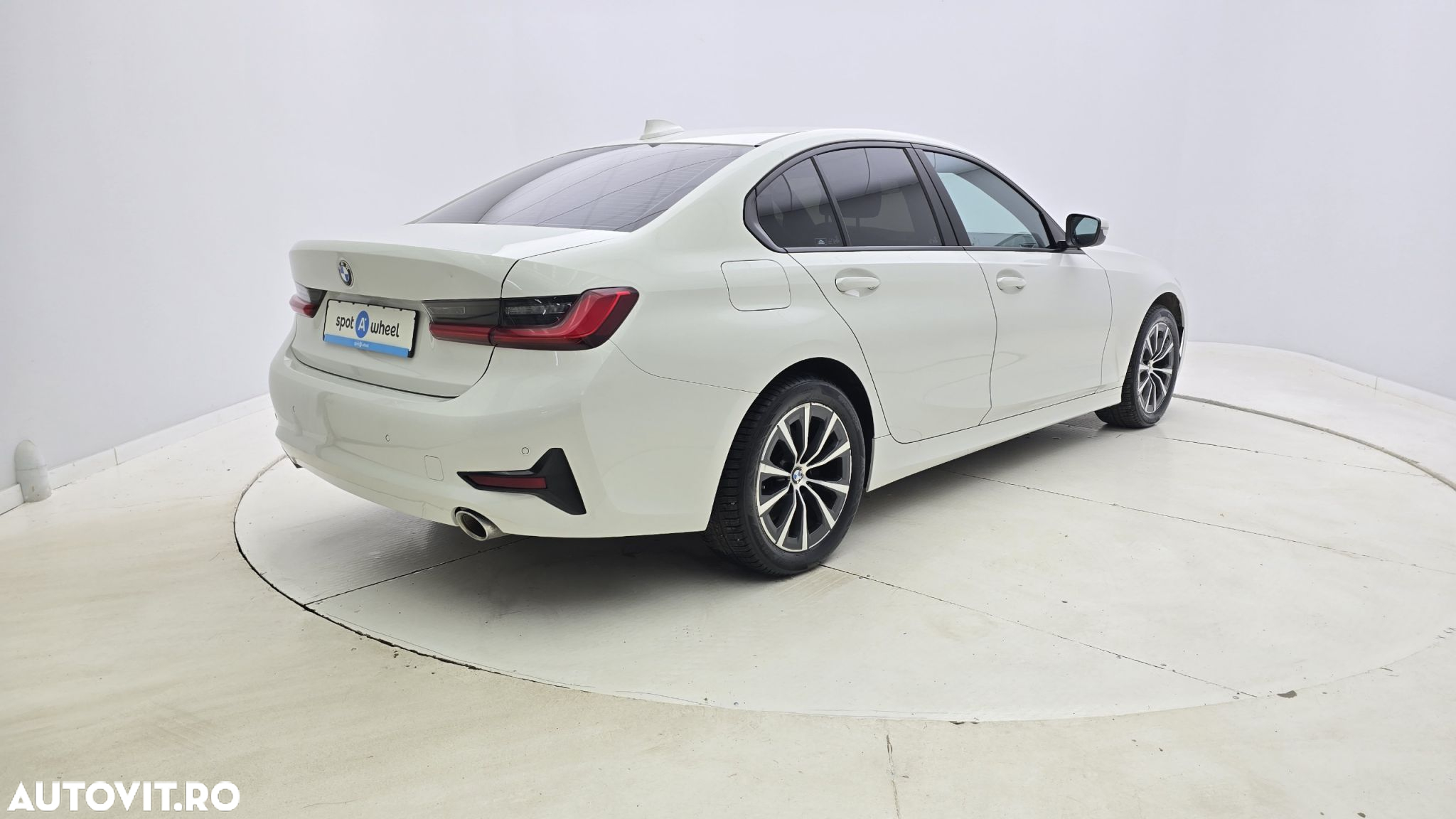 BMW Seria 3 320i AT - 6