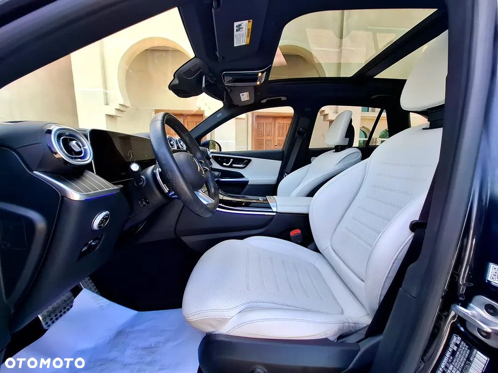 Mercedes-Benz GLC 300 4Matic 9G-TRONIC - 9