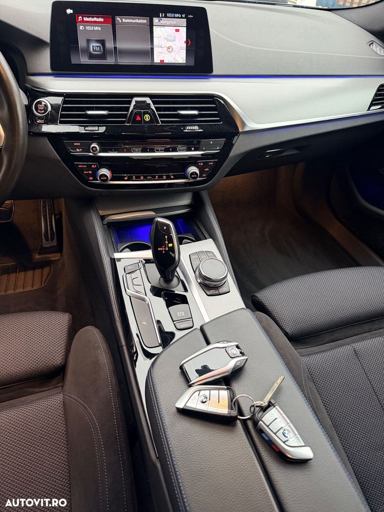 BMW Seria 5 525d AT - 15