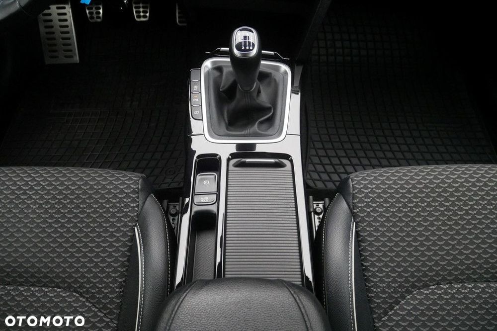 Kia Ceed 1.5 T-GDI Business Line - 11