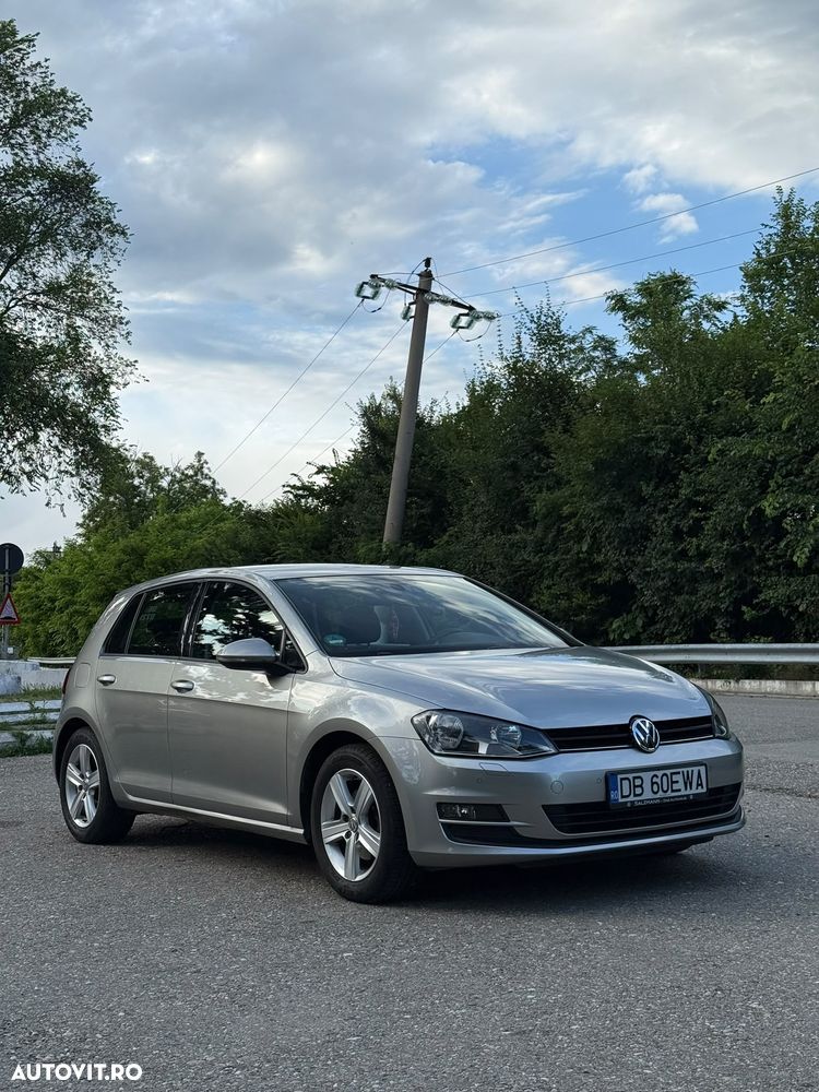 VOLKSWAGEN Golf 2013