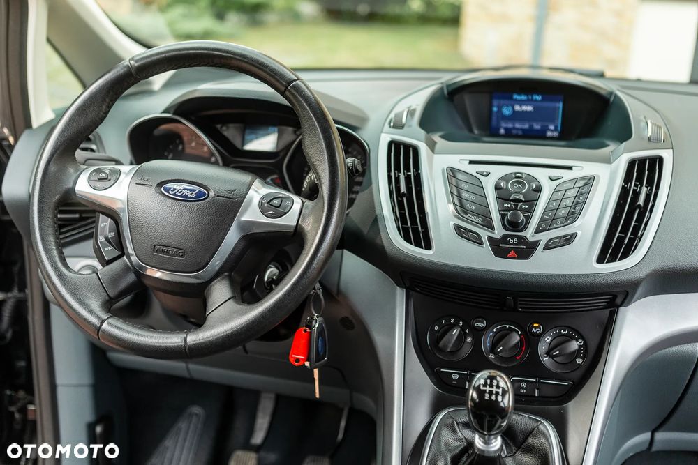 Ford Grand C-MAX - 24