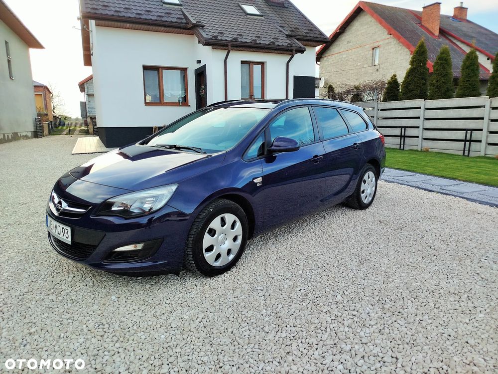 Opel Astra 1.4 Turbo 150 Jahre - 10