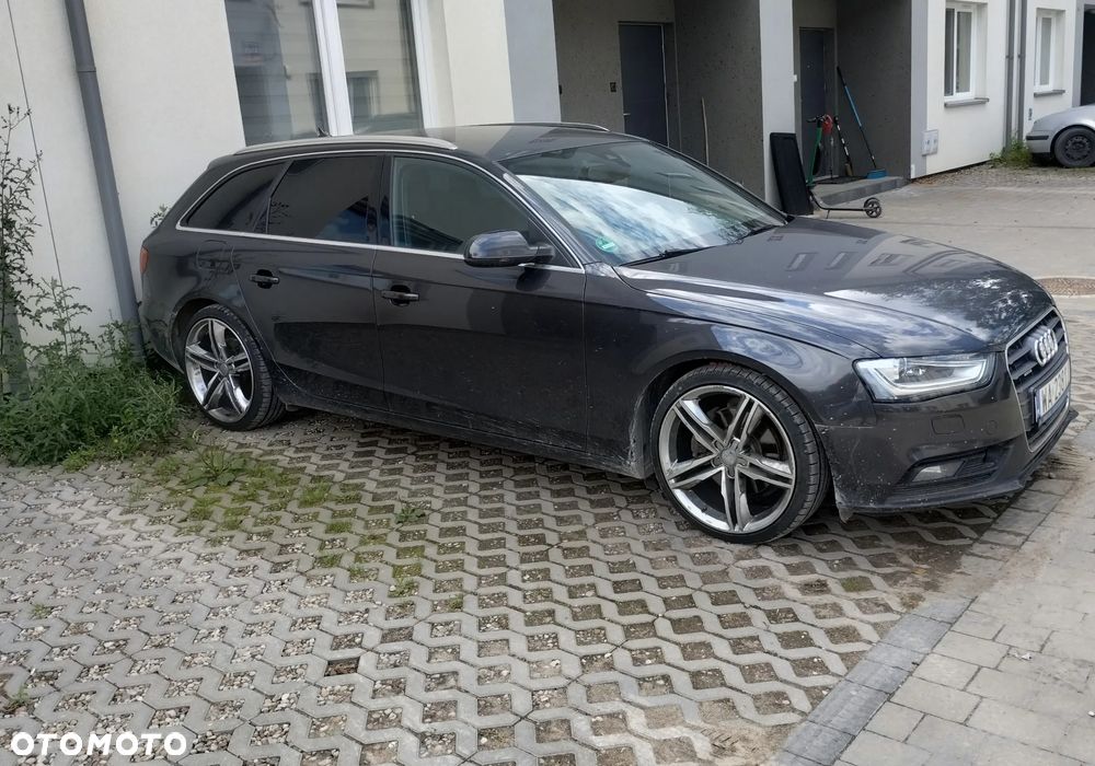 Audi A4 Avant 2.0 TDI DPF quattro S tronic Attraction - 2