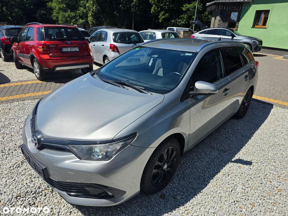 Toyota Auris 1.2 T Dynamic - 1