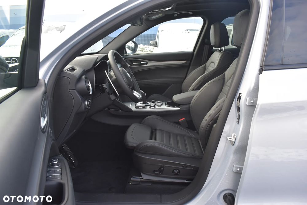 Alfa Romeo Stelvio 2.0 Turbo Veloce Q4 - 10