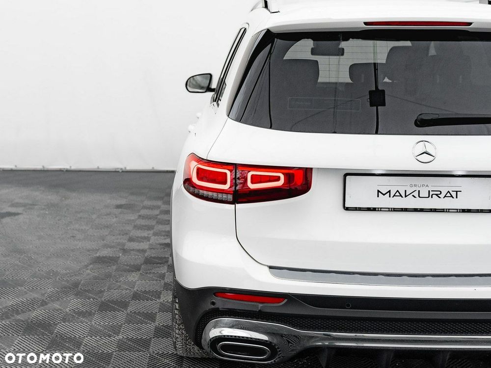 Mercedes-Benz GLB - 12