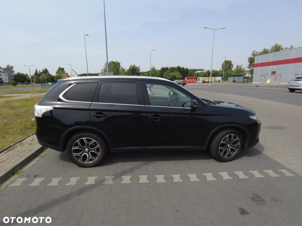 Mitsubishi Outlander 2.0 Intense + 4WD CVT - 10