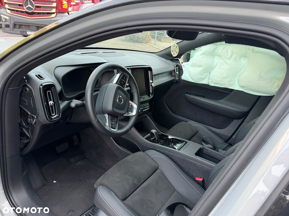 Volvo XC 40 - 7