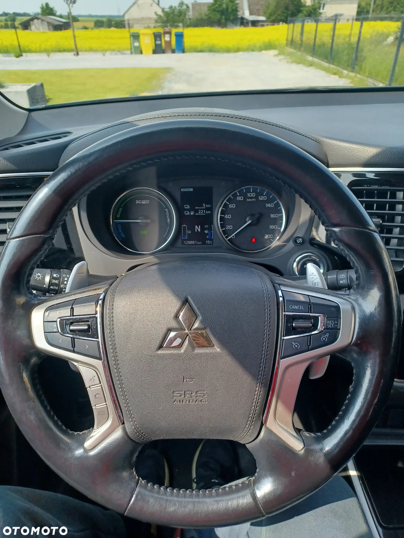 Mitsubishi Outlander 2.0 4WD Plug-In Hybrid Plus - 17