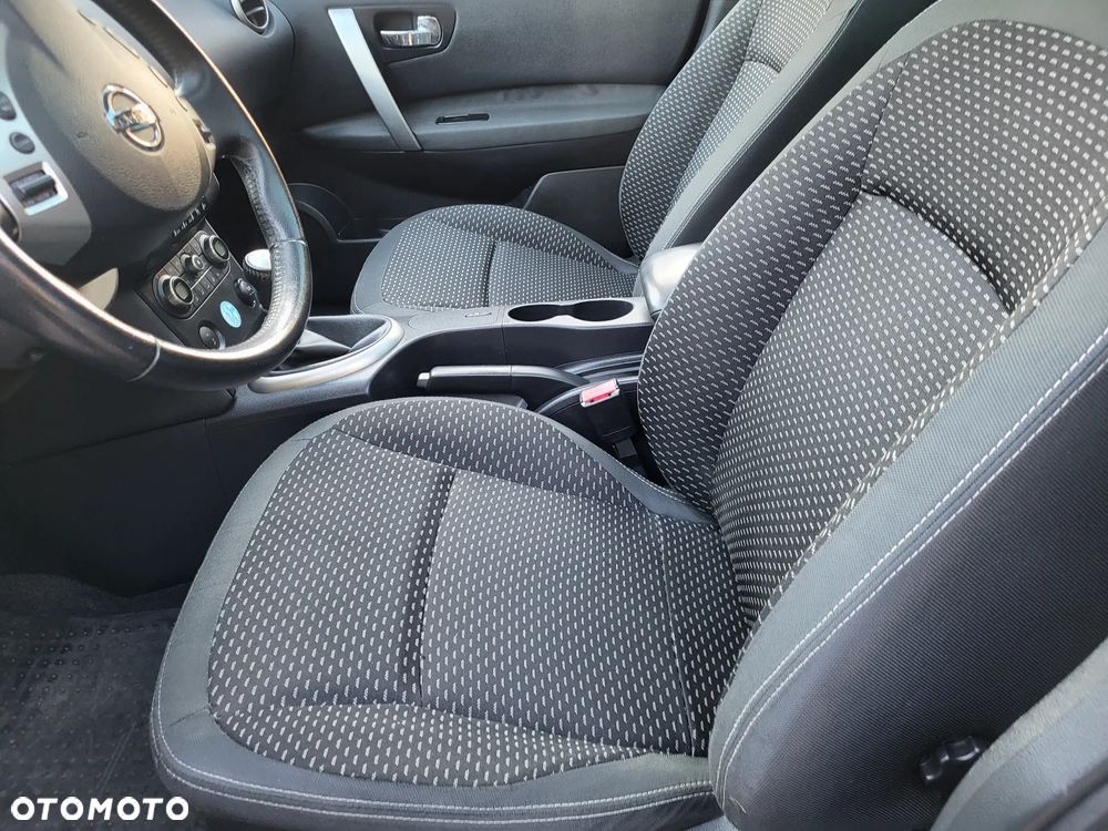 Nissan Qashqai+2 2.0 visia - 20