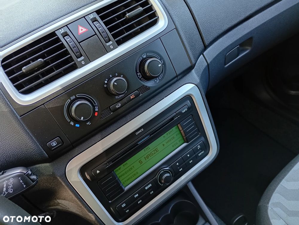 Skoda Fabia 1.2 HTP COOL EDITION - 21