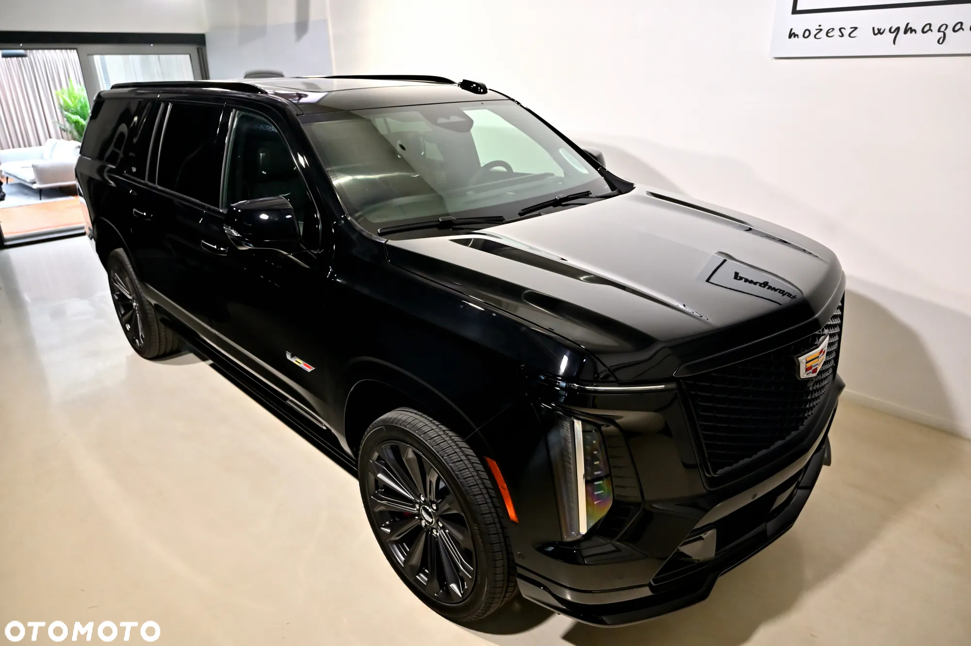 Cadillac Escalade - 9
