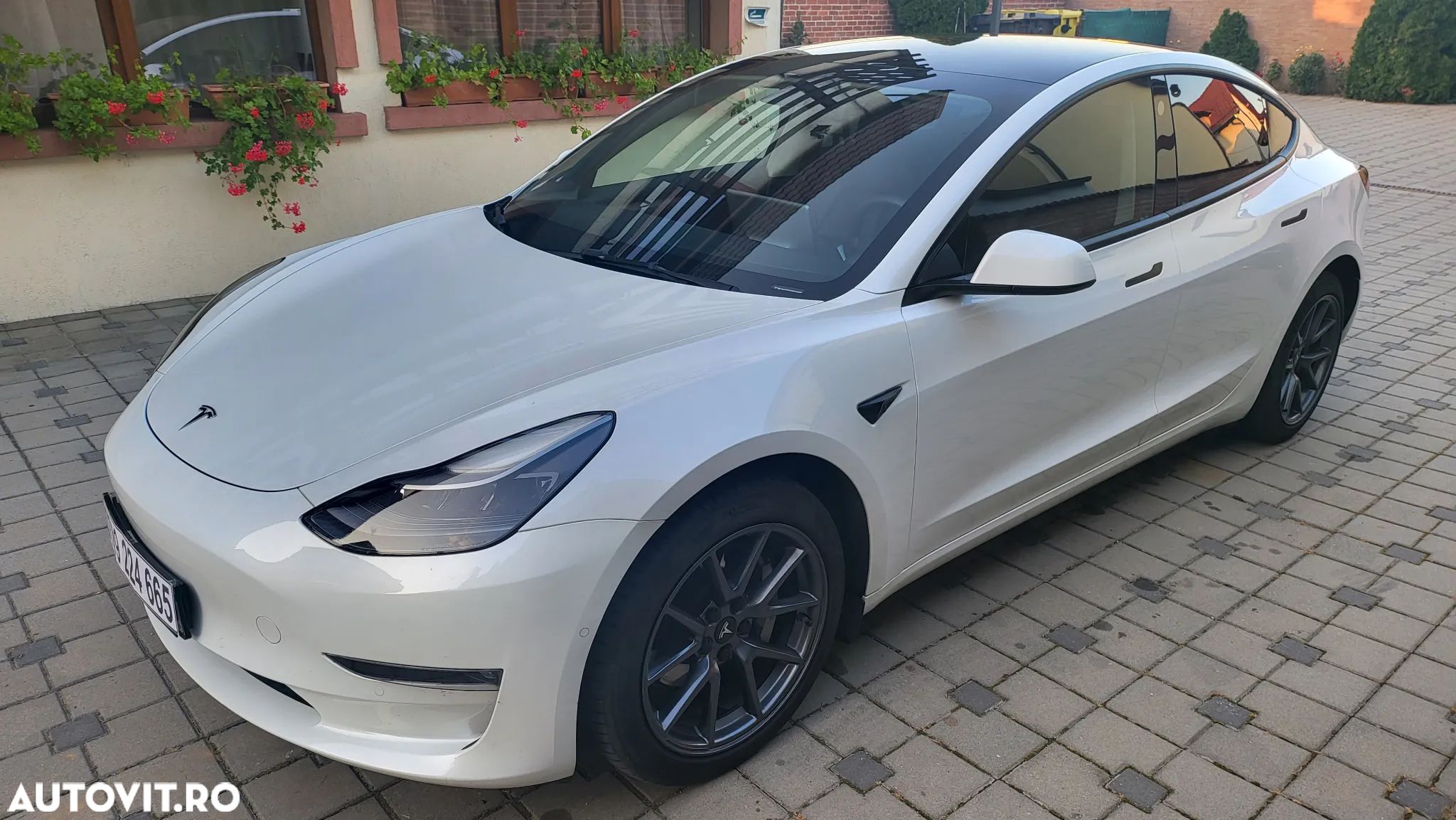 Tesla Model 3 Langstreckenbatterie Allradantrieb Dual Motor Performance - 1