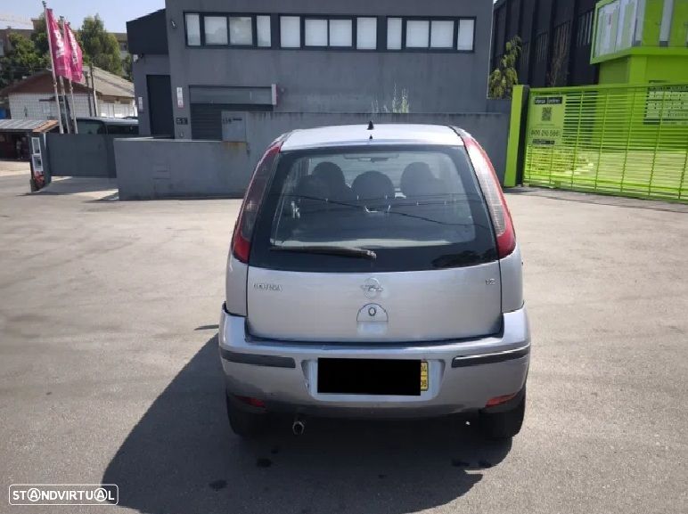 Opel Corsa 1.2 16V Cosmo - 3