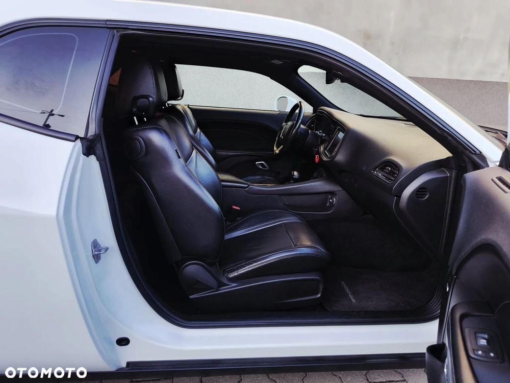 Dodge Challenger Automatik SXT Plus - 12